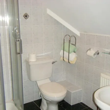 Ashfield Nocleg ze śniadaniem 4*